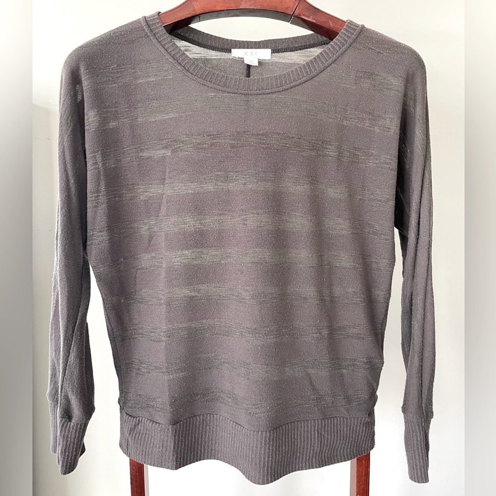 Lightweight sweater